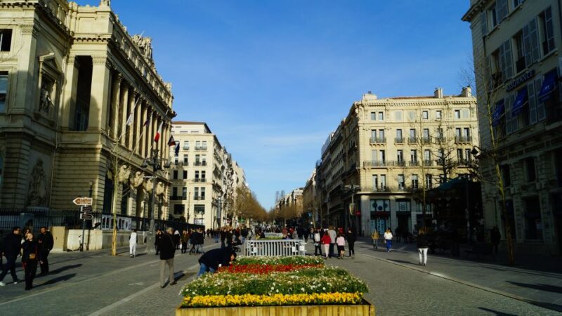 Marseille: Bookbinding Experience in the Old Port - Personalized Masterpiece Creation