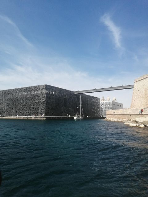 Marseille: Catamaran Cruise to Discover Frioul Islands - Exploring Frioul Archipelago