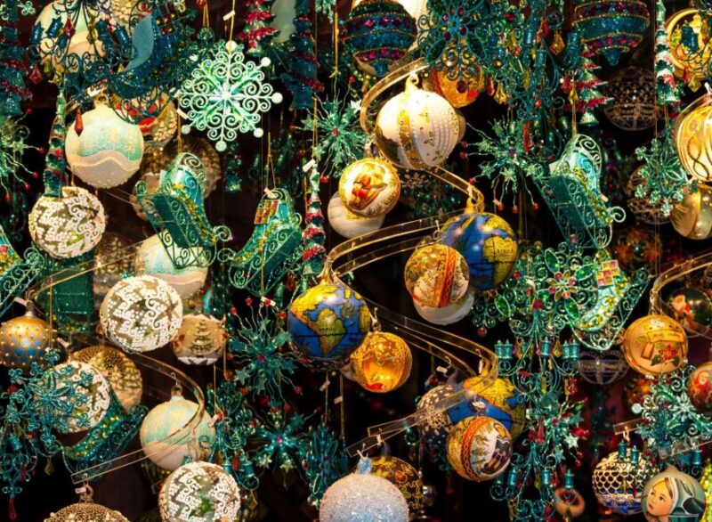 Marseille: Christmas Markets Festive Digital Game - Booking and Cancellation Details