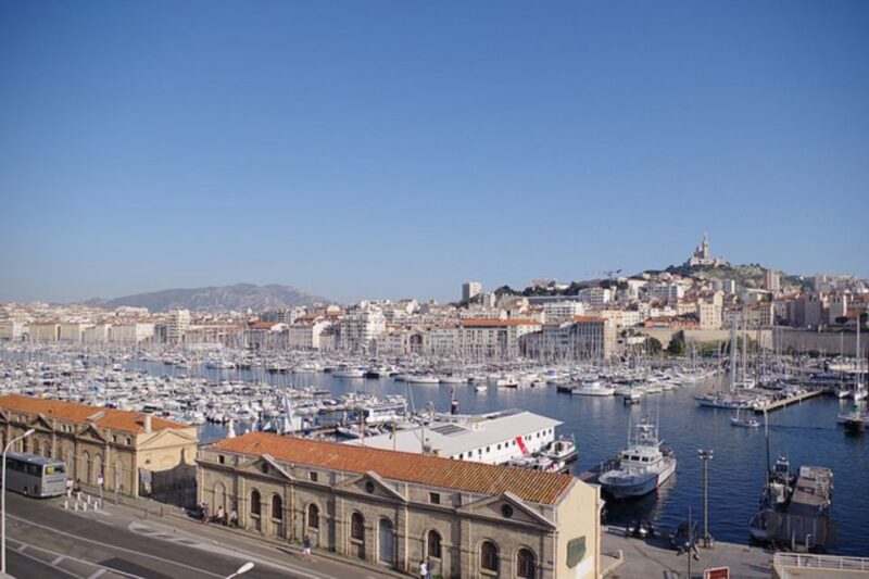 Marseille: Day Boat Ride in the Calanques With Wine Tasting - Discovering the Calanques National Park