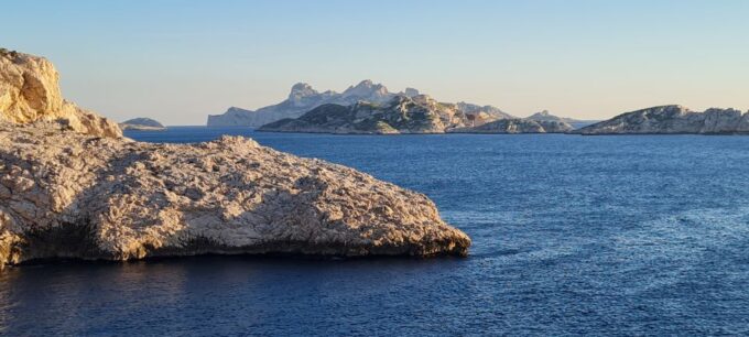 Marseille: Electric Motorcycle Rental With Smartphone Guide - Frequently Asked Questions