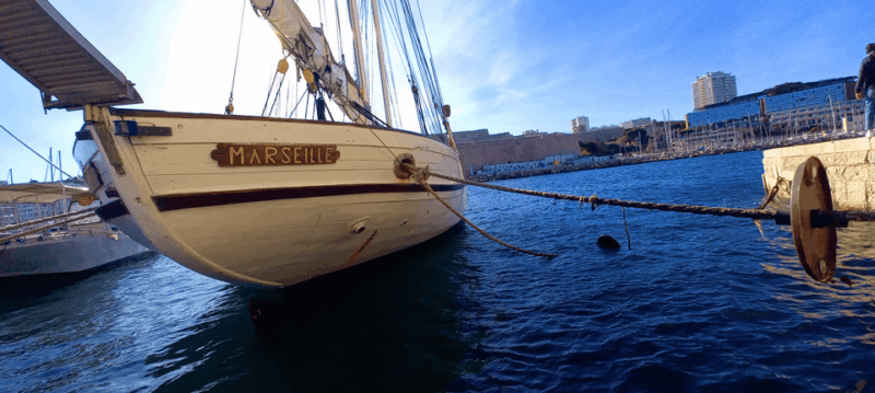 Marseille: Essential Guided Walking Tour of the City - Exploring the Vibrant Neighborhoods
