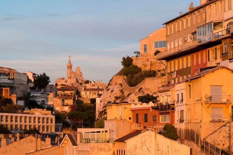Marseille: First Discovery Walk and Reading Walking Tour - Visit Daviel Pavilion