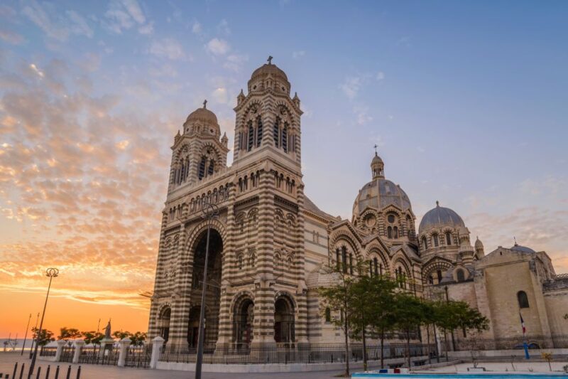 Marseille: First Discovery Walk and Reading Walking Tour - Tour Fort Saint-Jean