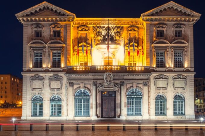Marseille: First Discovery Walk and Reading Walking Tour - Experience Vieille Charitế Center