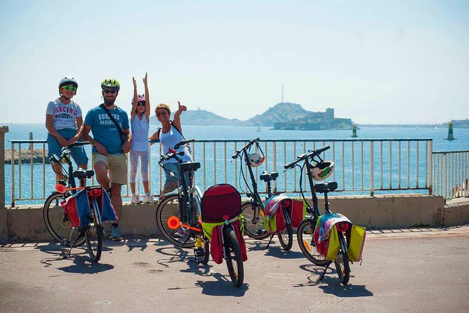 Marseille Grand E-Bike Tour: the Fada Tour - Bike and Safety Gear