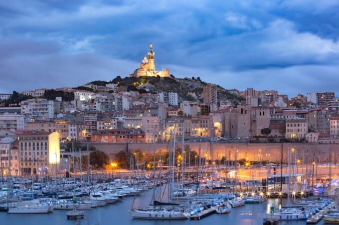 Marseille: Private Architecture Tour With a Local Expert - Adapting Itinerary to Travellers Pace