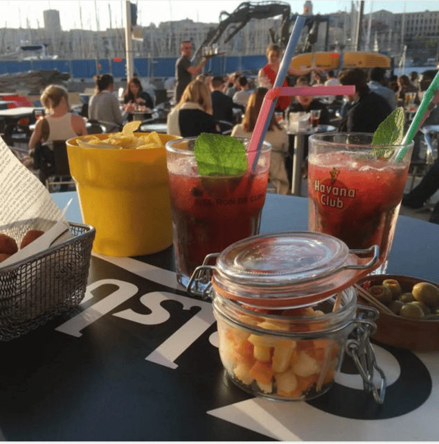 Marseille Pub Crawl : Meet, Drink & Party - Key Points