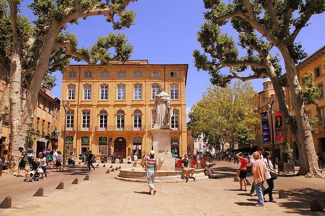 MARSEILLE Shore Excursion Full Day Private Tour: Taste of Provence - Driver and Guide Roles