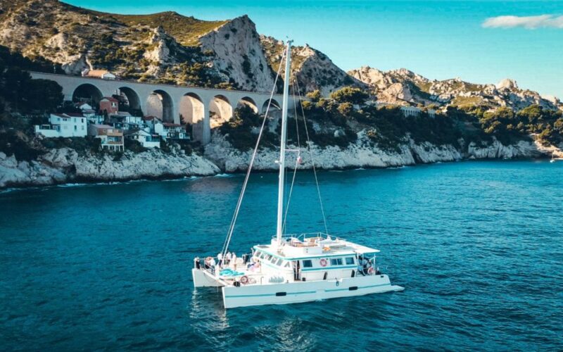 Marseille: Sunset Catamaran Cruise, Dinner & Drinks - Delicious Seasonal Buffet