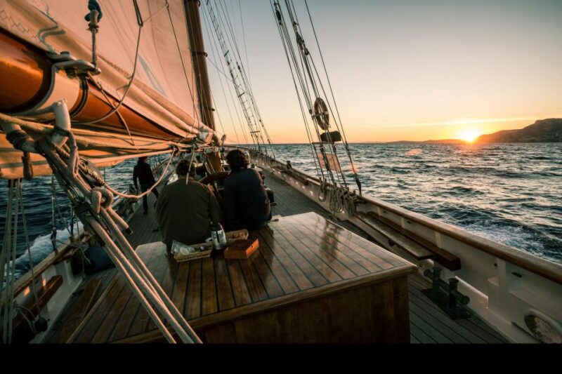 Marseille: Sunset Sailing Cruise With Dinner and Drinks - Sights Along the Cruise