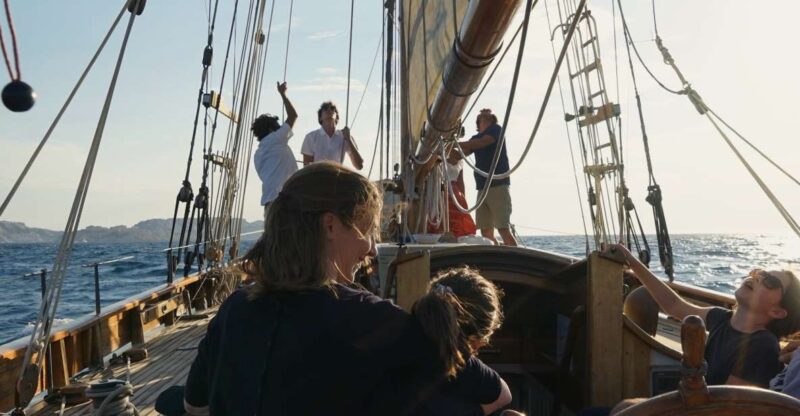 Marseille: Sunset Sailing Dinner in the Frioul Archipelago - Key Points