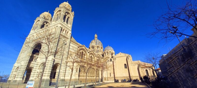Marseille Tour : Discover the Best of the City in 4 Hours - Explore Le Panier District