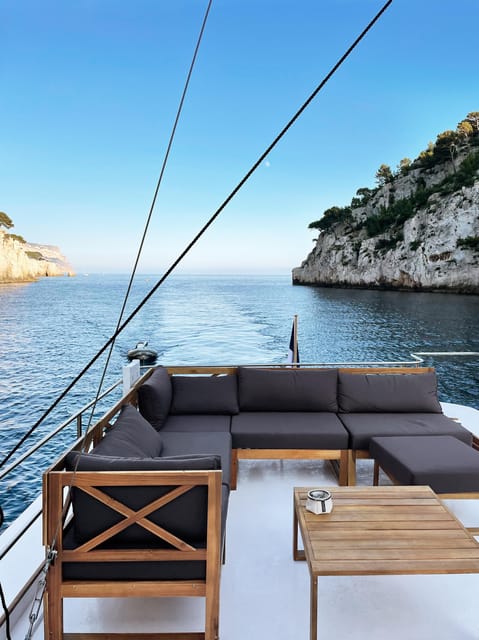 Marseille: Unforgettable Sunset Private Boat Experience - Shared Moments With Loved Ones
