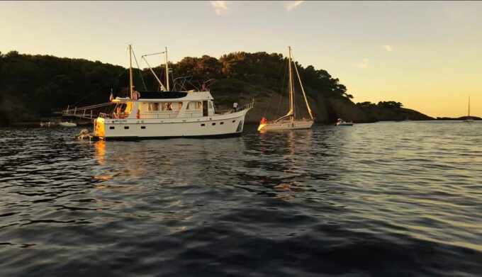 Marseille: Unforgettable Sunset Private Boat Experience - Frequently Asked Questions