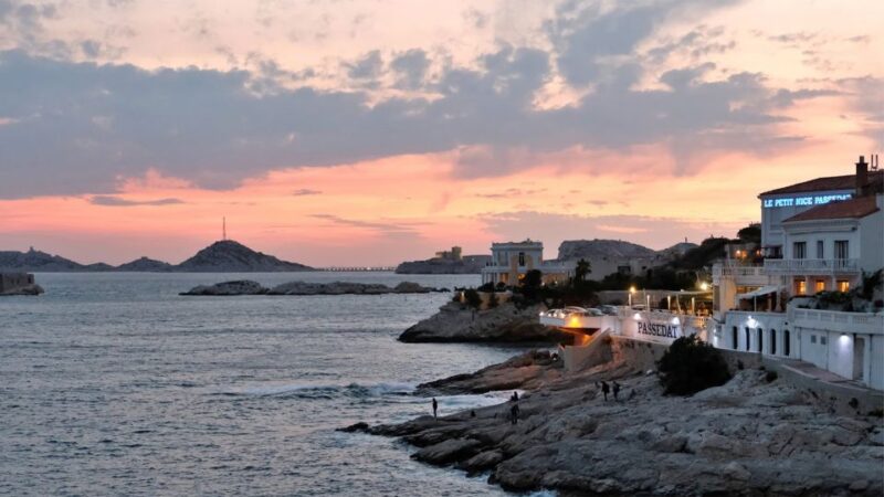 Marseille: Urban Hiking Tour With a Local Guide - Exploring Notre-Dame De La Garde
