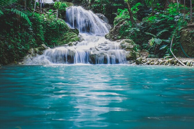 Martha Brae River Rafting & Blue Hole Ocho Rios Combo Tour - Discovering the Blue Hole