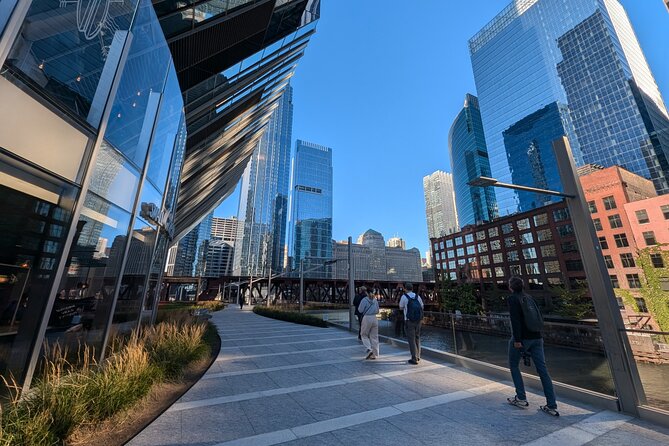 Marvels & Feats: An Engineers Tour of Chicago Architecture - Guided Commentary