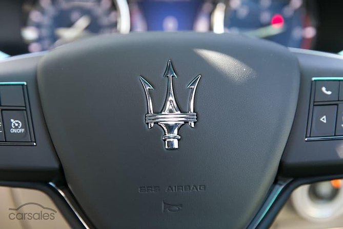 Maserati Quattroporte Limousine Transfer Cairns Airport to City - Customer Reviews