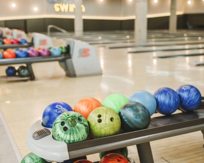 Maspalomas: Bowling Session Entry Ticket at Holiday World - Suitability and Restrictions