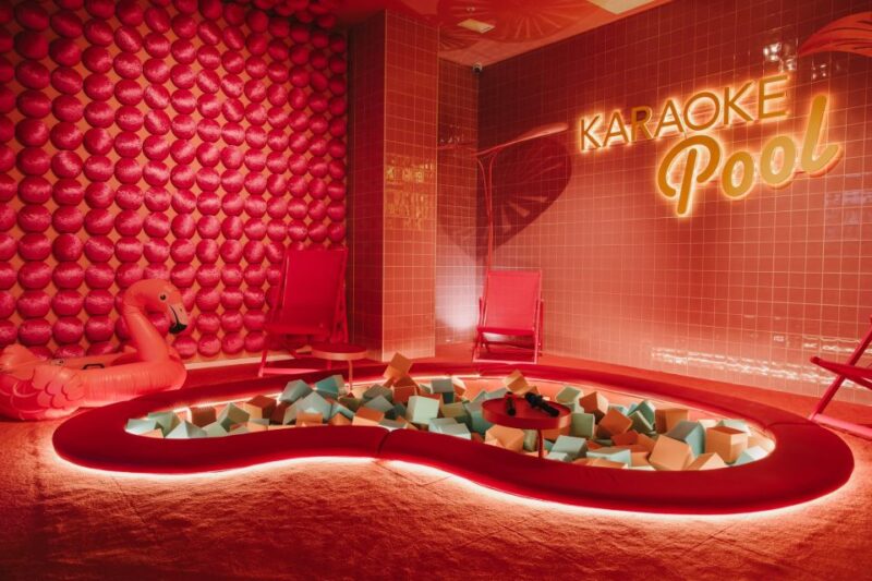 Maspalomas: Holiday World Themed Karaoke Room Rental - Themed Rooms and Features