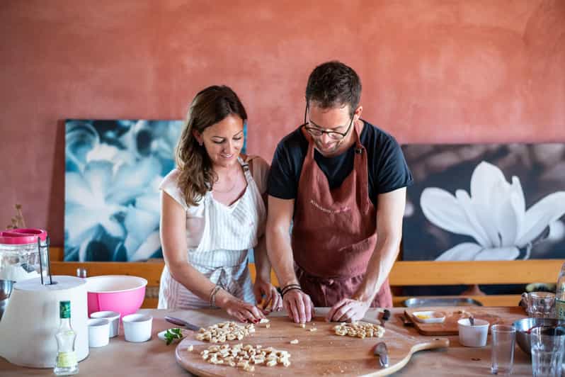 Mastering Farm-to-Table Greek Cuisine: Savoring the Season - Key Points