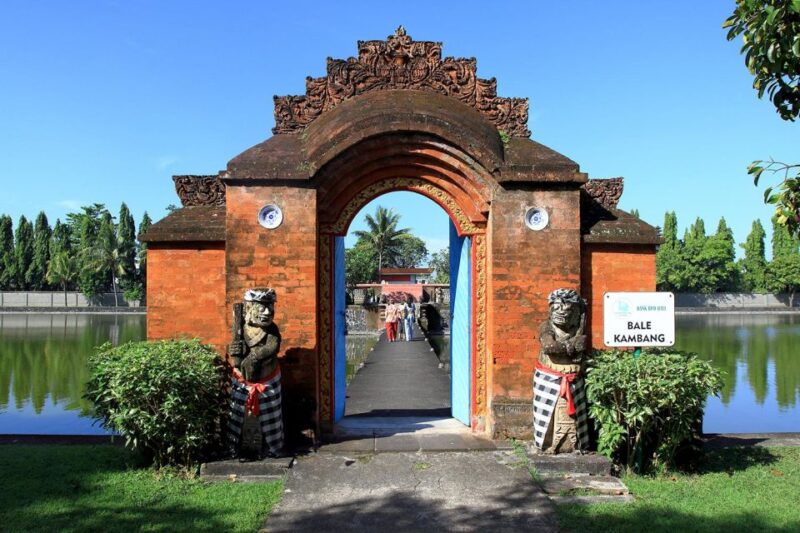 Mataram City Tour - Traditional Market (Mandalika Market)