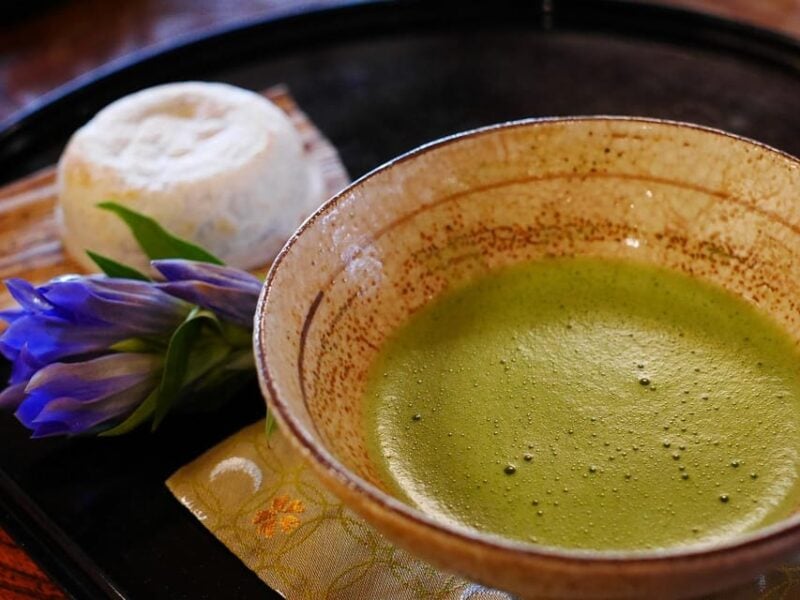 Matcha Tour in Uji, Home of Culture, With a Local Guide - Uncovering the Architectural Wonders of Byodoin Temple