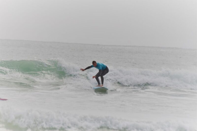 Matosinhos: Surfing Lesson With Equipment - Transportation Options