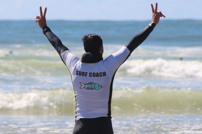 Matosinhos: Surfing Lesson With Equipment - Reservation and Cancellation