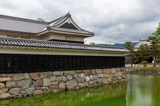 Matsumoto Castle Audio Guide: Japans National Treasure - Four Pillars Shrine Exploration