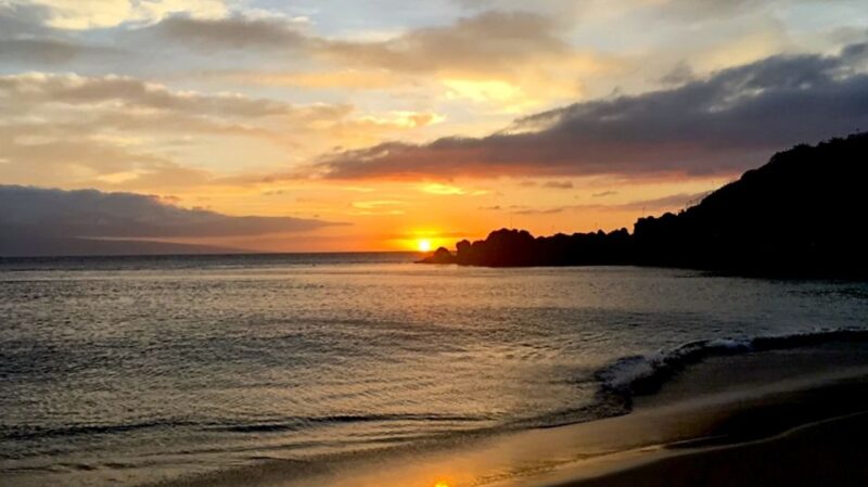 Maui: Breathtaking Sunset Cocktail Cruise in Kaanapali - Menu and Beverages