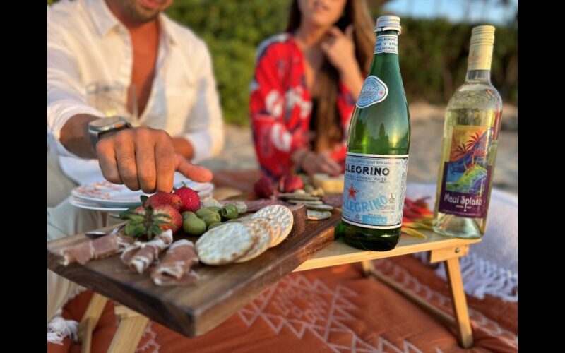 Maui: Charcuterie Board & Sunset at Hidden Beach With Photos - Experience Highlights
