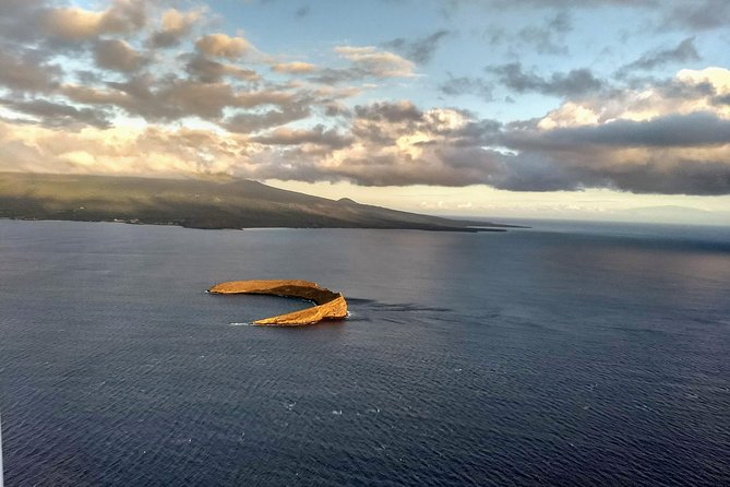 Maui Circle Island-Private-Air Tour: up to 3: Waterfalls & Lava! - Pilots Insights