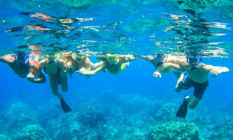 Maui: Kaanapali Beach Snorkel W/ Breakfast and Lunch - Delicious Buffet-Style Lunch