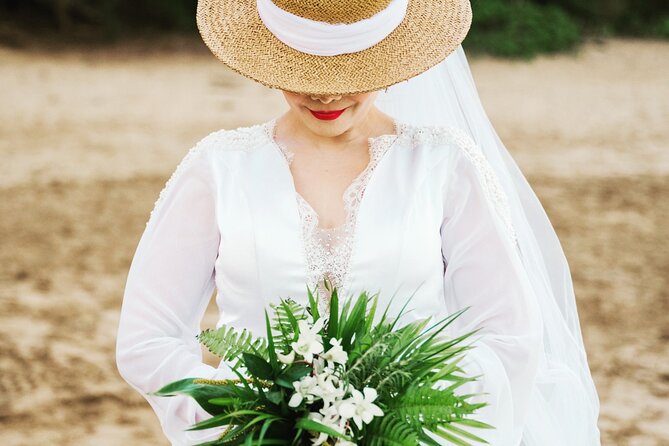 Maui Photoshoot Fun and Creative Memories - Maui Beach Backdrop