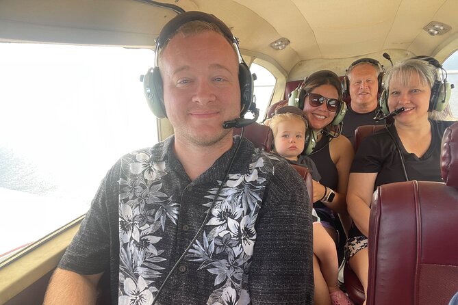 Maui *PRIVATE* Air Tour: Aquamarine & Emerald Dream: (2-5 People) - Aerial Views of Maui and the Big Island