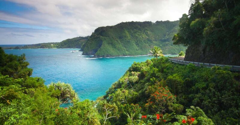 Maui: Private Guided Round-Trip Excursion to Hana - Itinerary and Activities