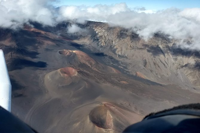 Maui -PRIVATE-VIP- Air Tour: Volcano Crater: Haleakala: (2-5 Max) - Key Points