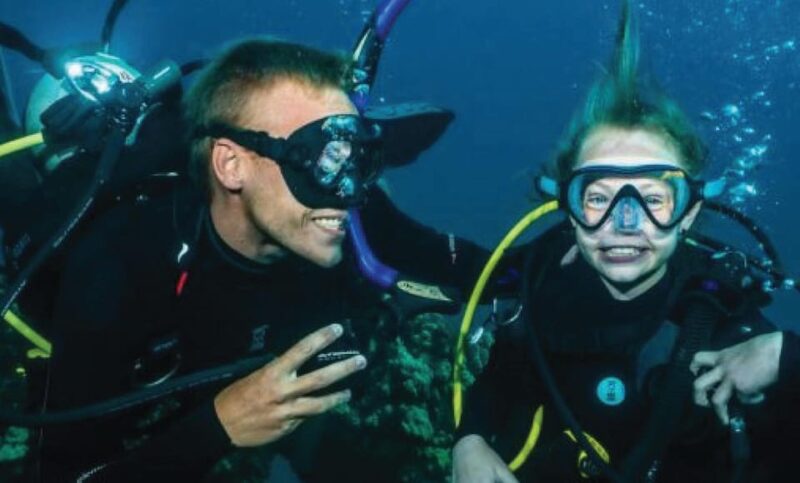 Maui: Small Group 2 Tank Shark & Turtle SCUBA Dive by Boat - Included SCUBA Equipment