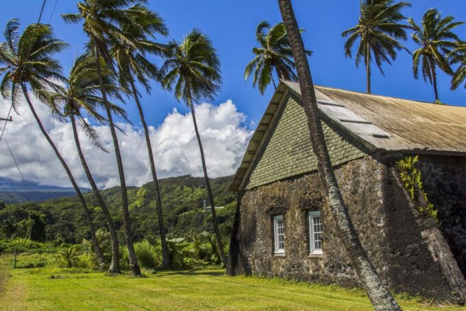 Maui: Small-Group Road to Hāna Sightseeing Tour - Prohibited Items