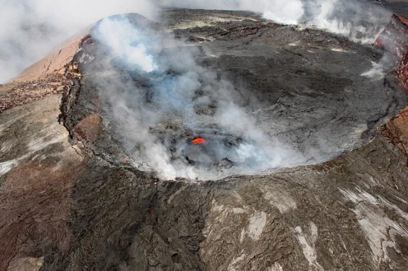 Maui to Big Island: Big Island Volcano Helicopter & Bus Tour - Meeting Information