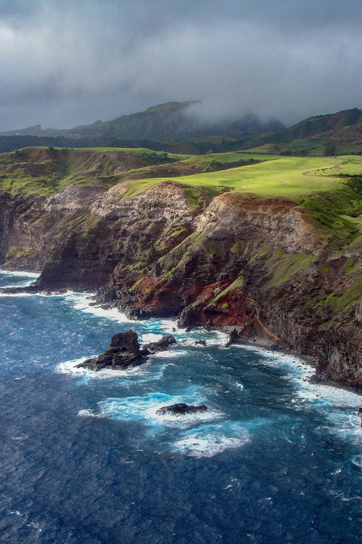 Maui: Waterfalls of West Maui and Molokai Helicopter Tour - Inclusions and Amenities