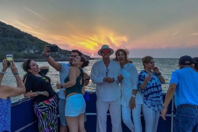 Mazatlan: Catamaran Party Sensation by the Bay - Culinary Delights and Beverages