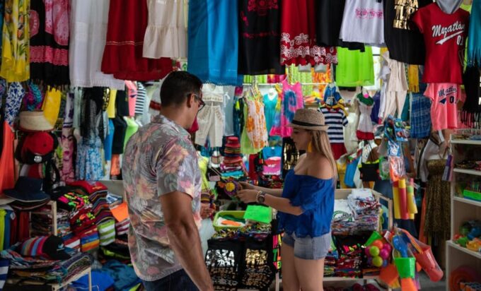 Mazatlan: Old Town Sightseeing and Golden Zone - El Clavadista