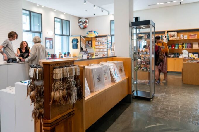 McCord Stewart Museum : Entry Ticket - Decolonization and Sustainable Development