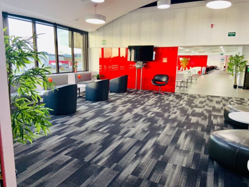 MDE Medellín International Airport: Avianca Lounge Entry - Lounge Amenities and Services