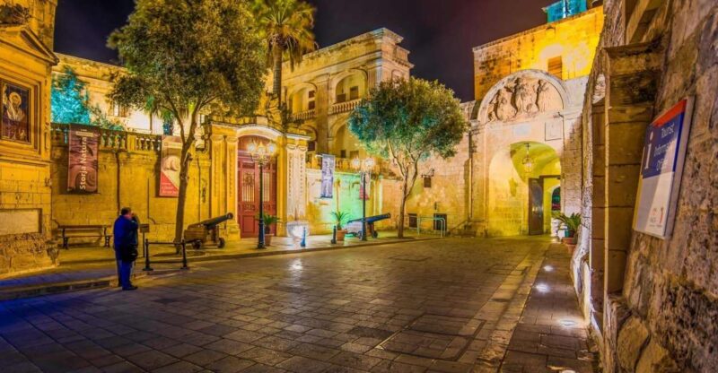 Mdina: Valletta Waterfront Area, Mdina, and Rabat Night Tour - Itinerary Highlights