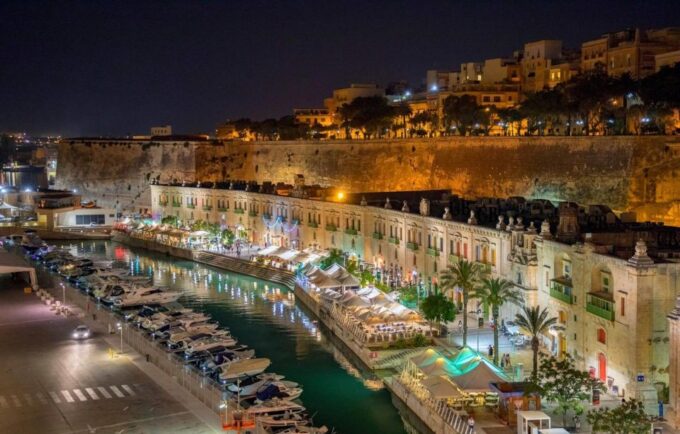 Mdina: Valletta Waterfront Area, Mdina, and Rabat Night Tour - Valletta Fortifications and Bastions