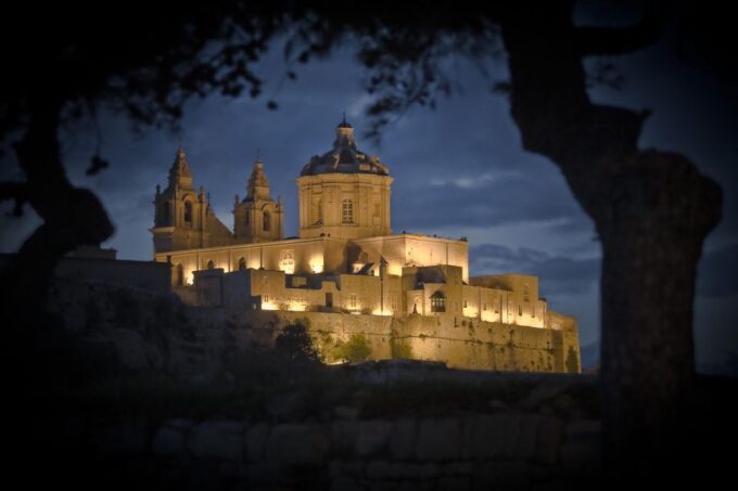 Mdina: Valletta Waterfront Area, Mdina, and Rabat Night Tour - Exploring Rabat and Mdina